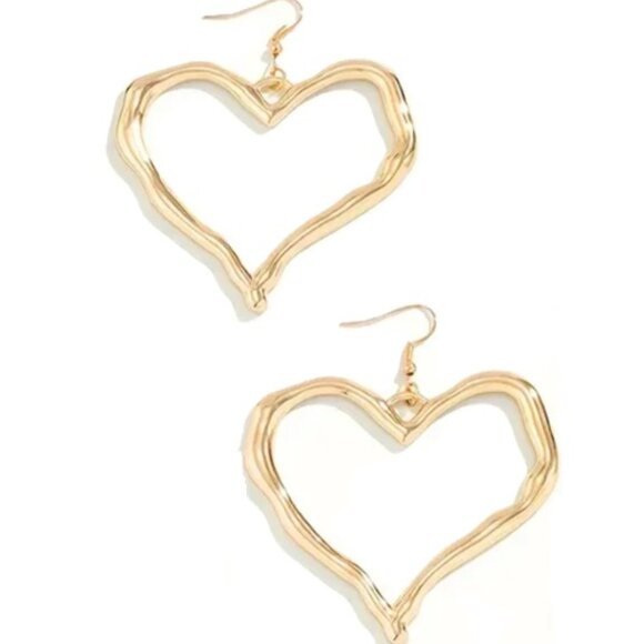 Oversized Large Design Heart Gold Electro-Plated Statement Earrings - Picture 2 of 3